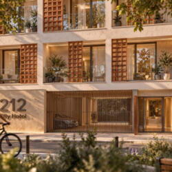 Louzinianon City Hotel A 24 Room Urban Hotel